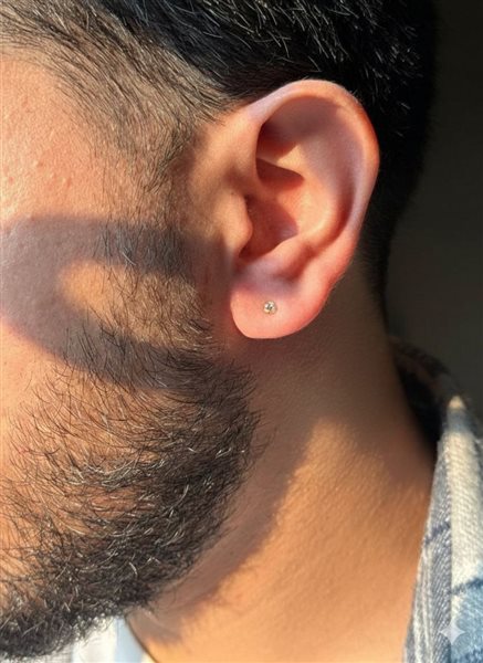 گوشواره طلا تک نگین(تک لنگه) کدE1805